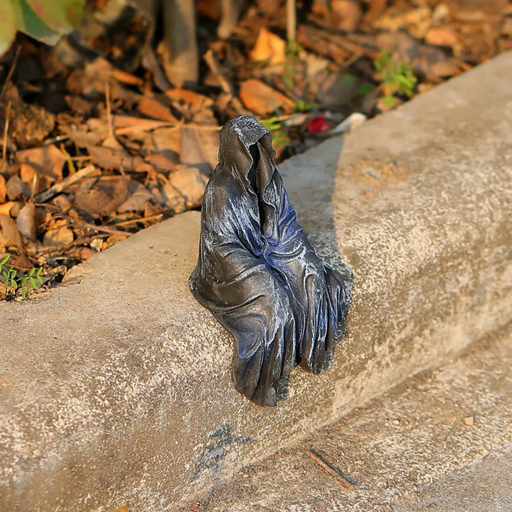 Desktop Gothic Sculpture Resin Death Grim Reaper Decor Ghost Sitting Sculpture for Outdoor Garden Shelf Decor