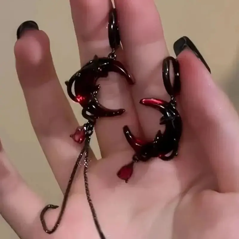 Love and Deepspace Sylus earrings, handsome anime peripherals, two-dimensional male and female couples, cosplay jewellery gifts.