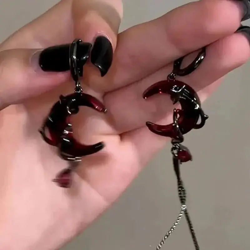 Love and Deepspace Sylus earrings, handsome anime peripherals, two-dimensional male and female couples, cosplay jewellery gifts.