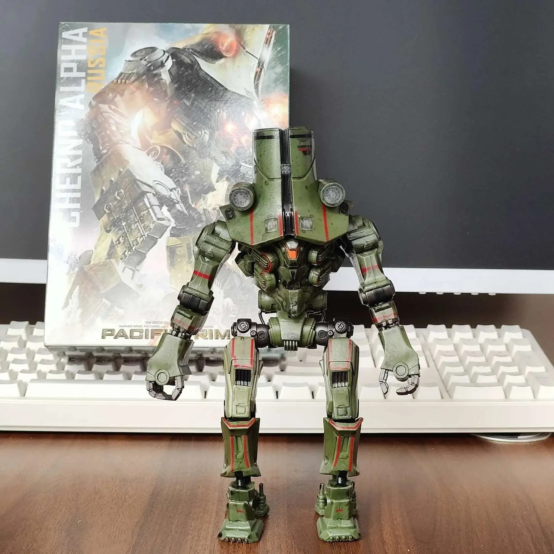 Light 20CM Emit NECA Figure Pacific Crimson Typhoon Gipsy Danger Cherno Alpha Model Toys Rim Collection Doll Gift