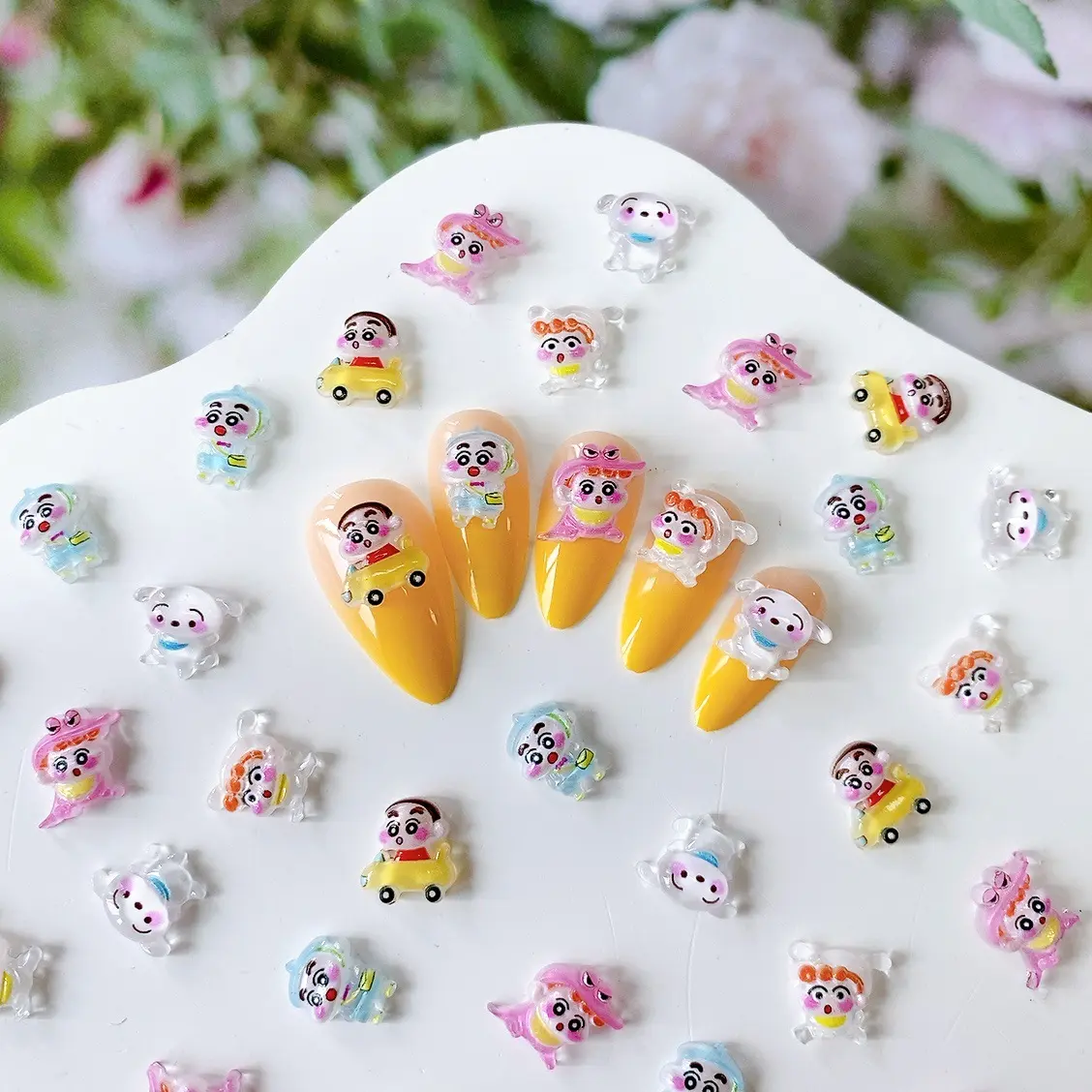 50pcs Bandai Crayon Shin-chan Nail Charms Japanese Cute Animation Cartoon Resin Accessories DIY Nail Decoration