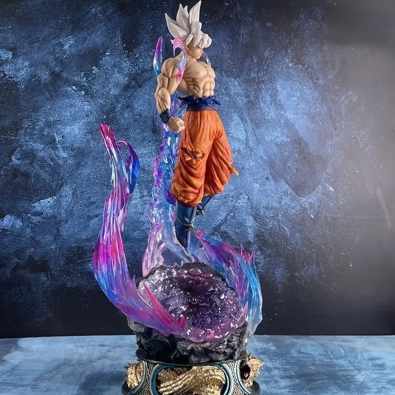 25cm/9.8inches Dragon Ball Anime Character Goku Ultra Luminous Super Saiyan PVC Action Figure Figurine Model Collection Toy Gift