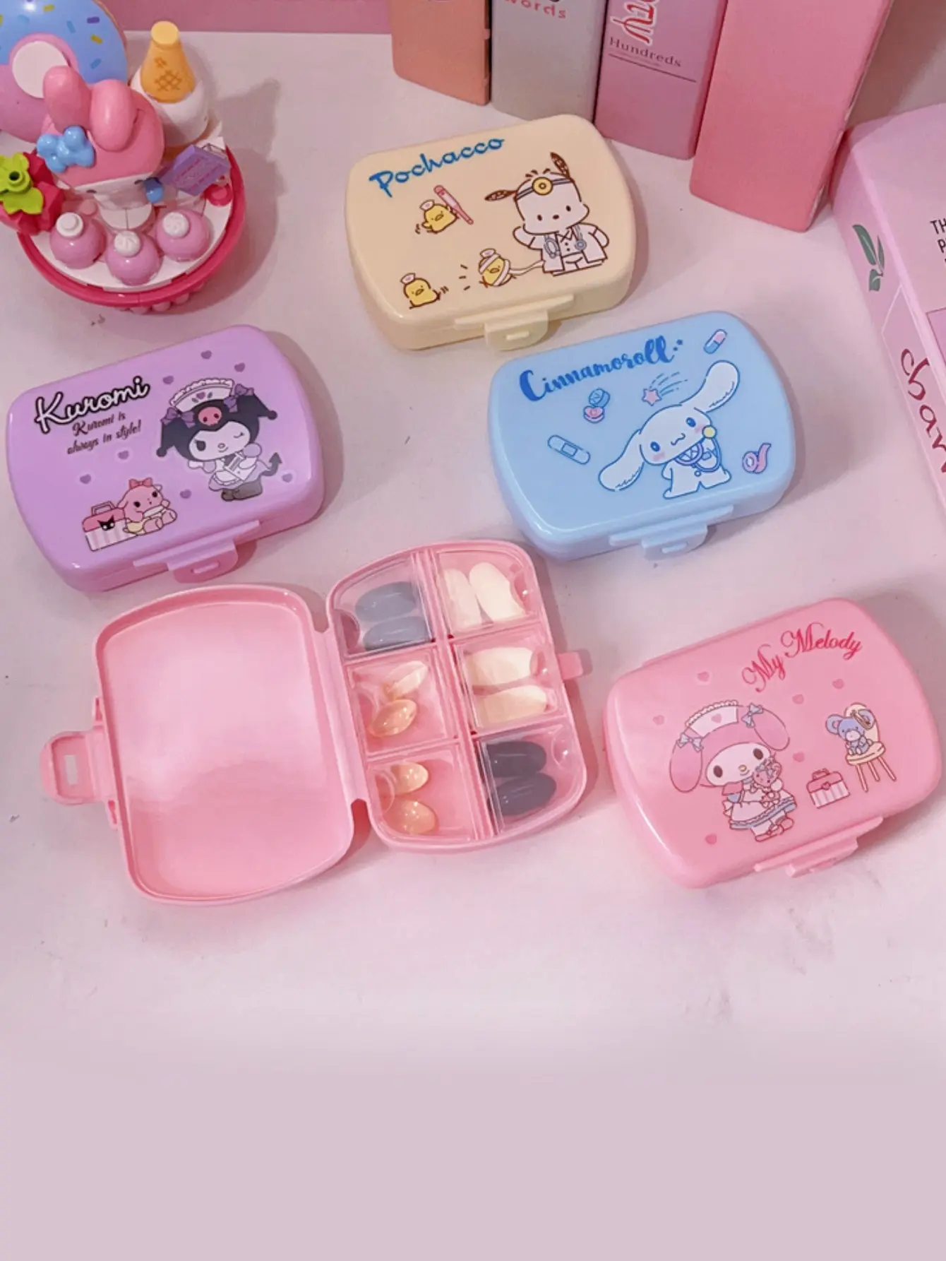 1pc Pill Storage Box With Cinnamoroll HelloKittyMelodyKuromi Patterns Lightweight Square Plastic Medicine Storage Box With Grids