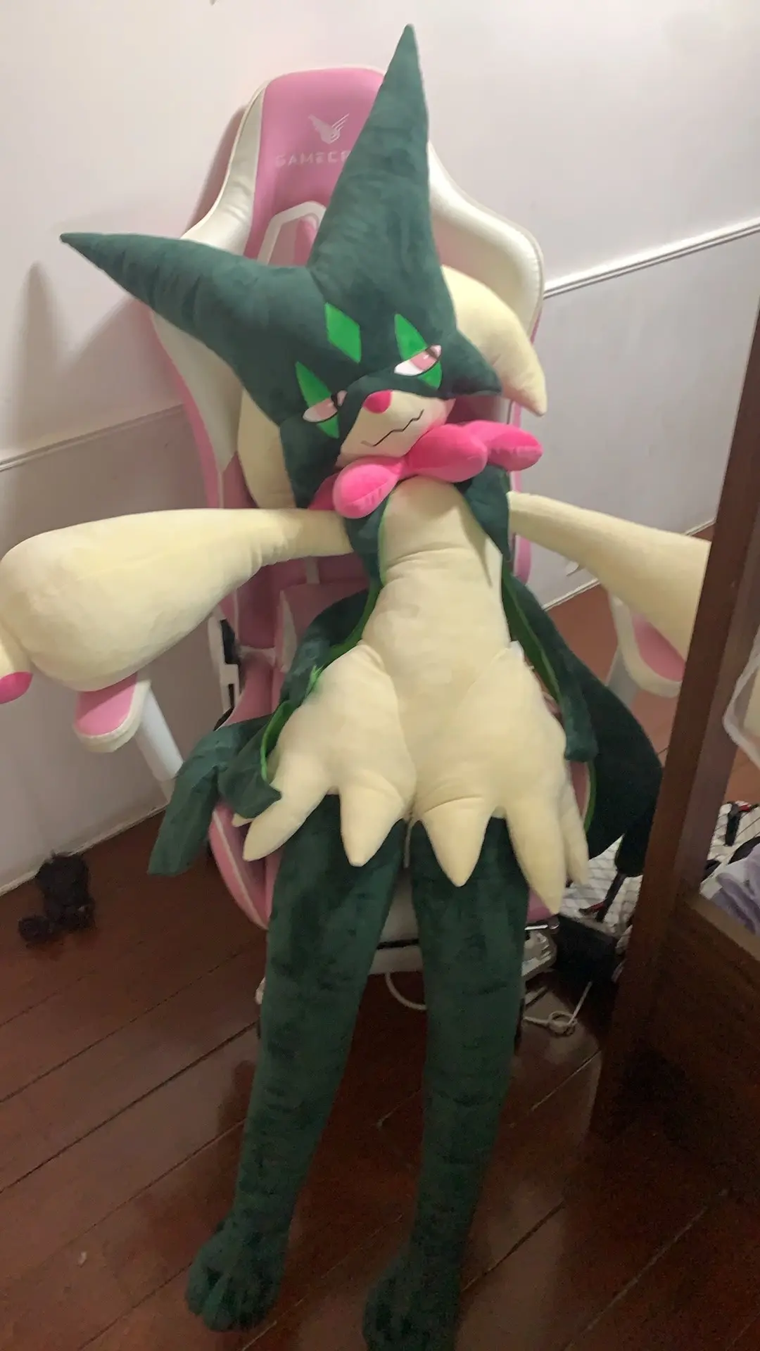 324