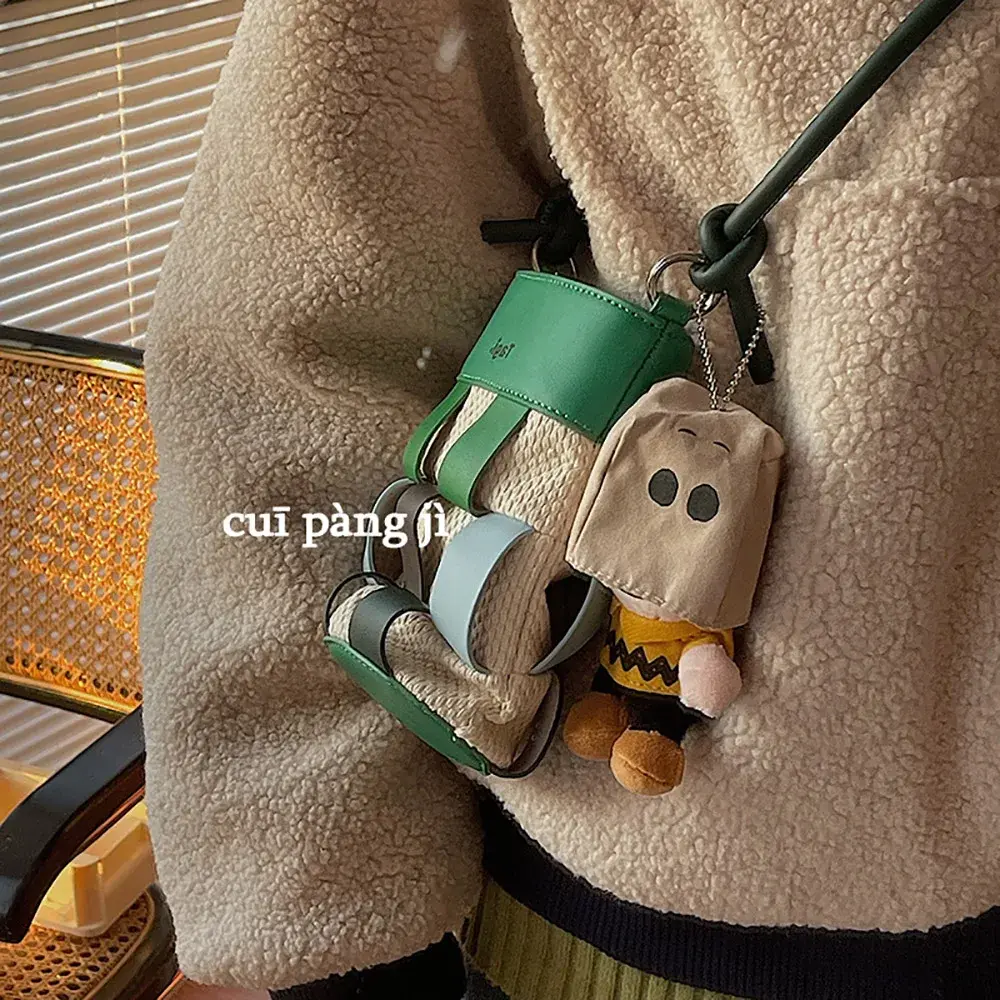Snoopy Charlie Brown Anime Toy Pendant Cartoon Doll Keychains Bags Accessories Fashion Car Keyrings Christmas Gifts For Friends