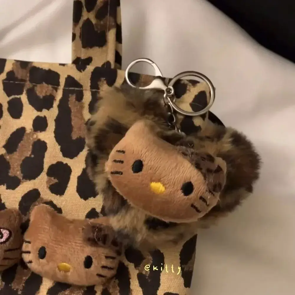 Retro Leopard Doll Pendant Kawaii Anime Toy Keychains Cartoon Fashion Bag Accessories Keyrings Christmas Gifts