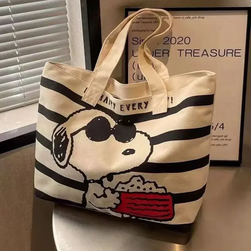 Hot Disney Snoopy Cute Cartoon Large Capacity Canvas Bag for Female Students To Hold Books Tote Mommy Bag