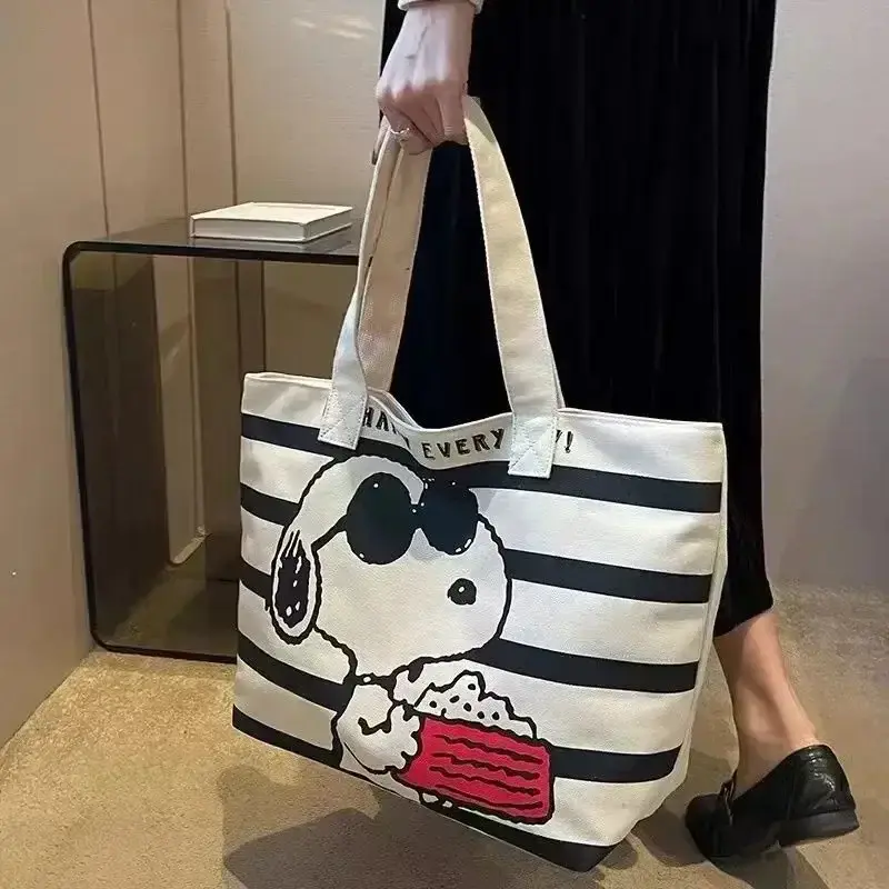Hot Disney Snoopy Cute Cartoon Large Capacity Canvas Bag for Female Students To Hold Books Tote Mommy Bag