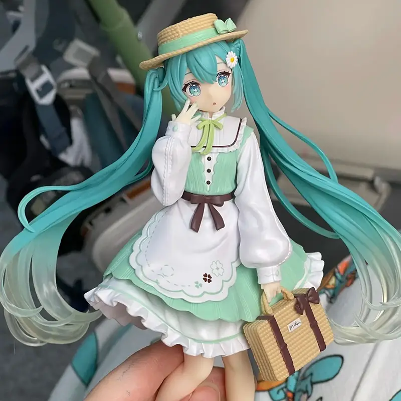 18cm Fashion Hatsune Miku Anime Figure Cheerleader Hatsune Miku Action Figures Kawaii Girls Figurine PVC Collection Model Toys