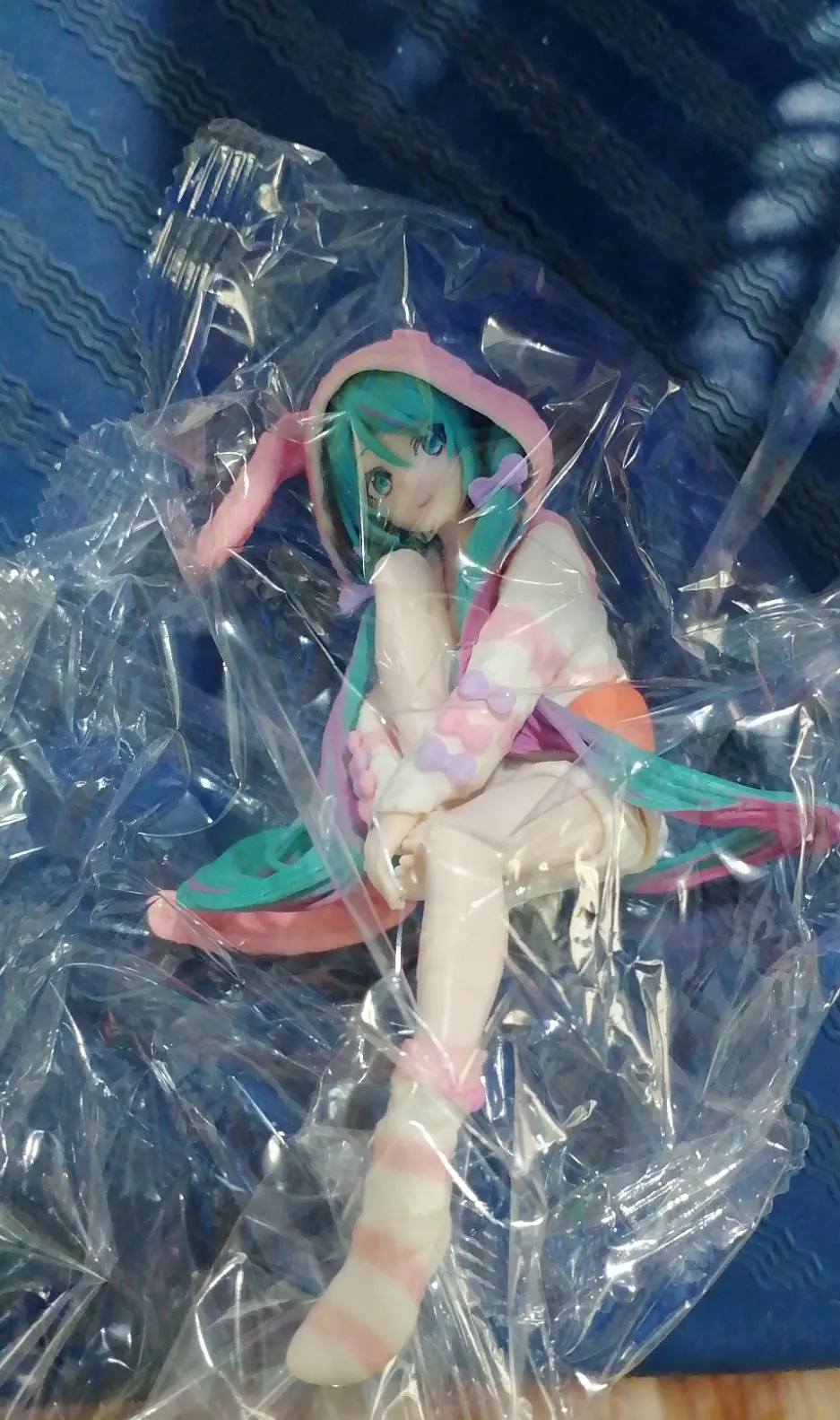 15CM Anime HATSUNE MIKU Figure Noodle Stopper Figure Rabbit Ear Pajamas Model Toy Doll Aciton Figure Collection Gift PVC
