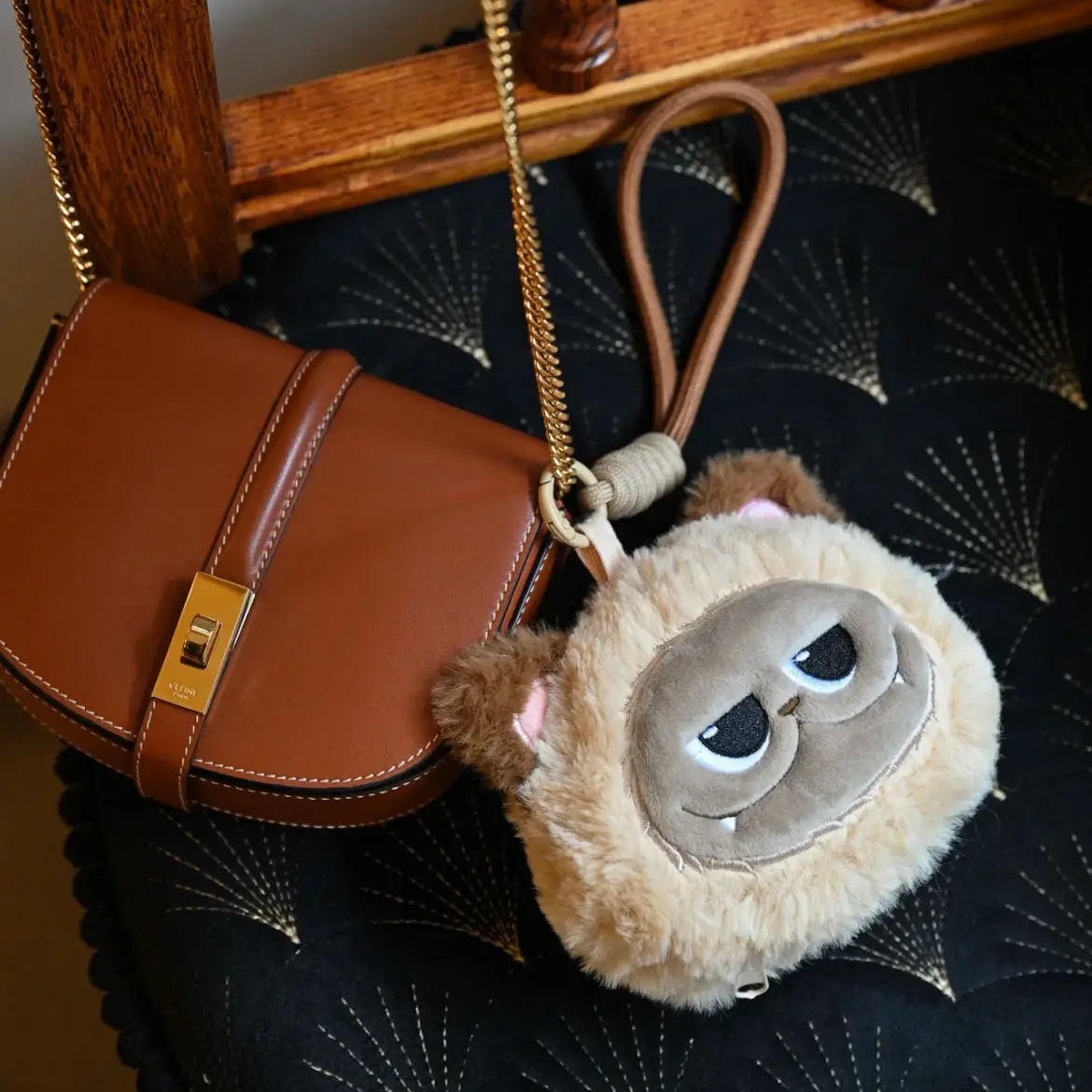 GIGGLE UTOPIA Multi-functional Wallet Hanging Toy
