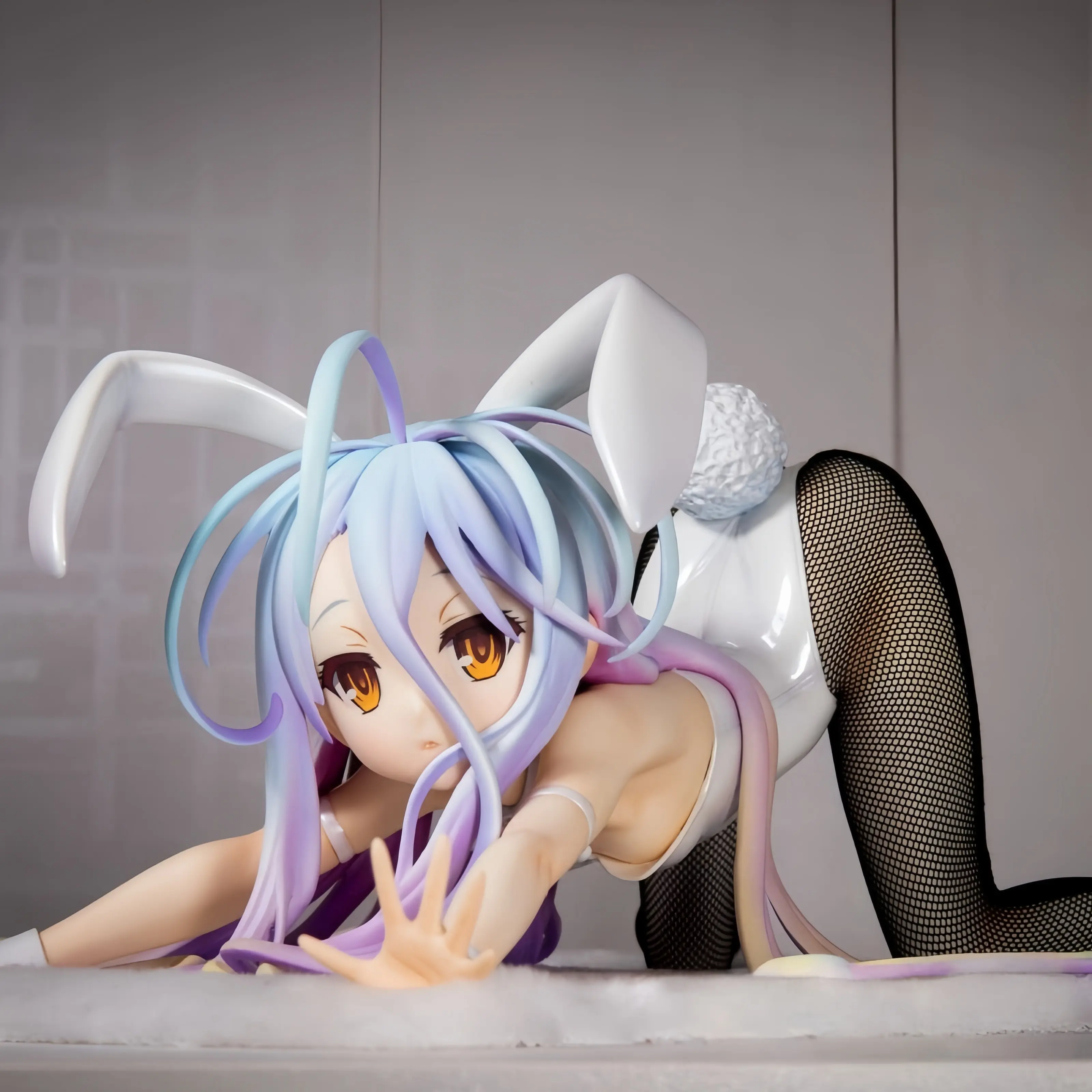324