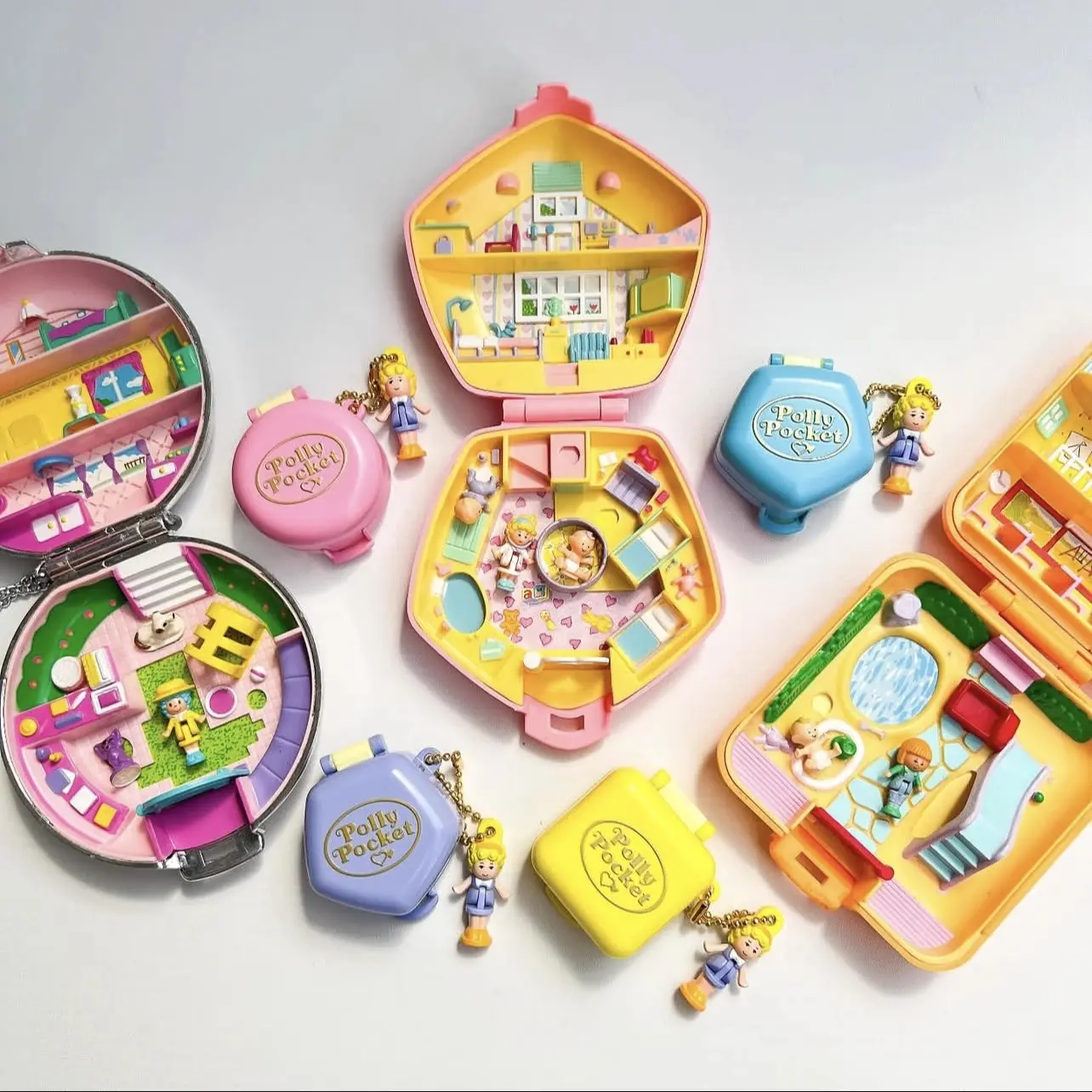 Bandai Original 4Pcs Gashapon Polly Pocket Toys For Kids Gift Collectible Model Ornaments