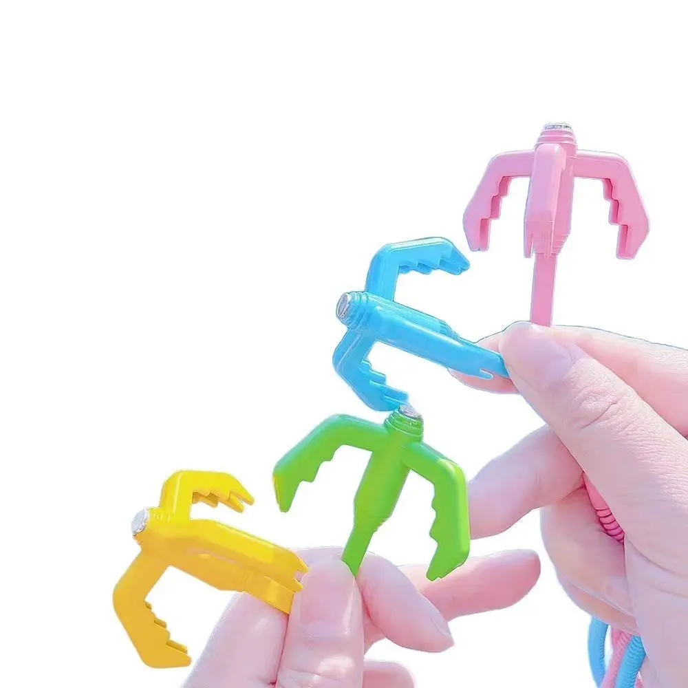 Hand Eye Coordination Spring Claw Hook Easy To Use Plastic Hook Claw Scalable Claw Toy Colourful Magnetic Attraction