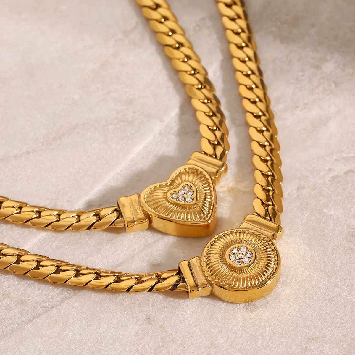 Uworld Retro Ribbed Round Pendant Necklace Watch Chain Necklace Stackable Women's Jewelry Gift for Her