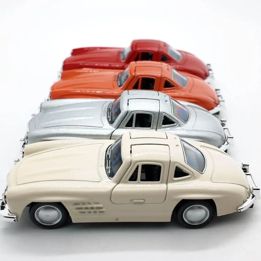 1:32 Super Sport Car Model Simulation Alloy Pull Back Diecast Classic Car Vehicle Model Children Boys Toy Gift Collection Decor