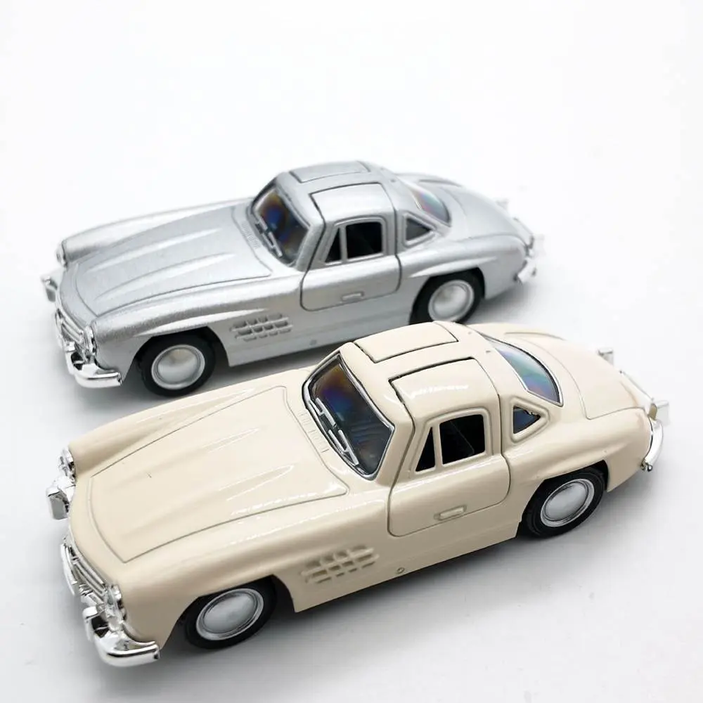 1:32 Super Sport Car Model Simulation Alloy Pull Back Diecast Classic Car Vehicle Model Children Boys Toy Gift Collection Decor