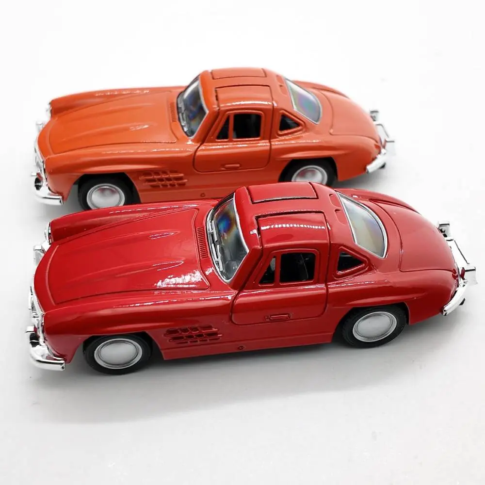 1:32 Super Sport Car Model Simulation Alloy Pull Back Diecast Classic Car Vehicle Model Children Boys Toy Gift Collection Decor