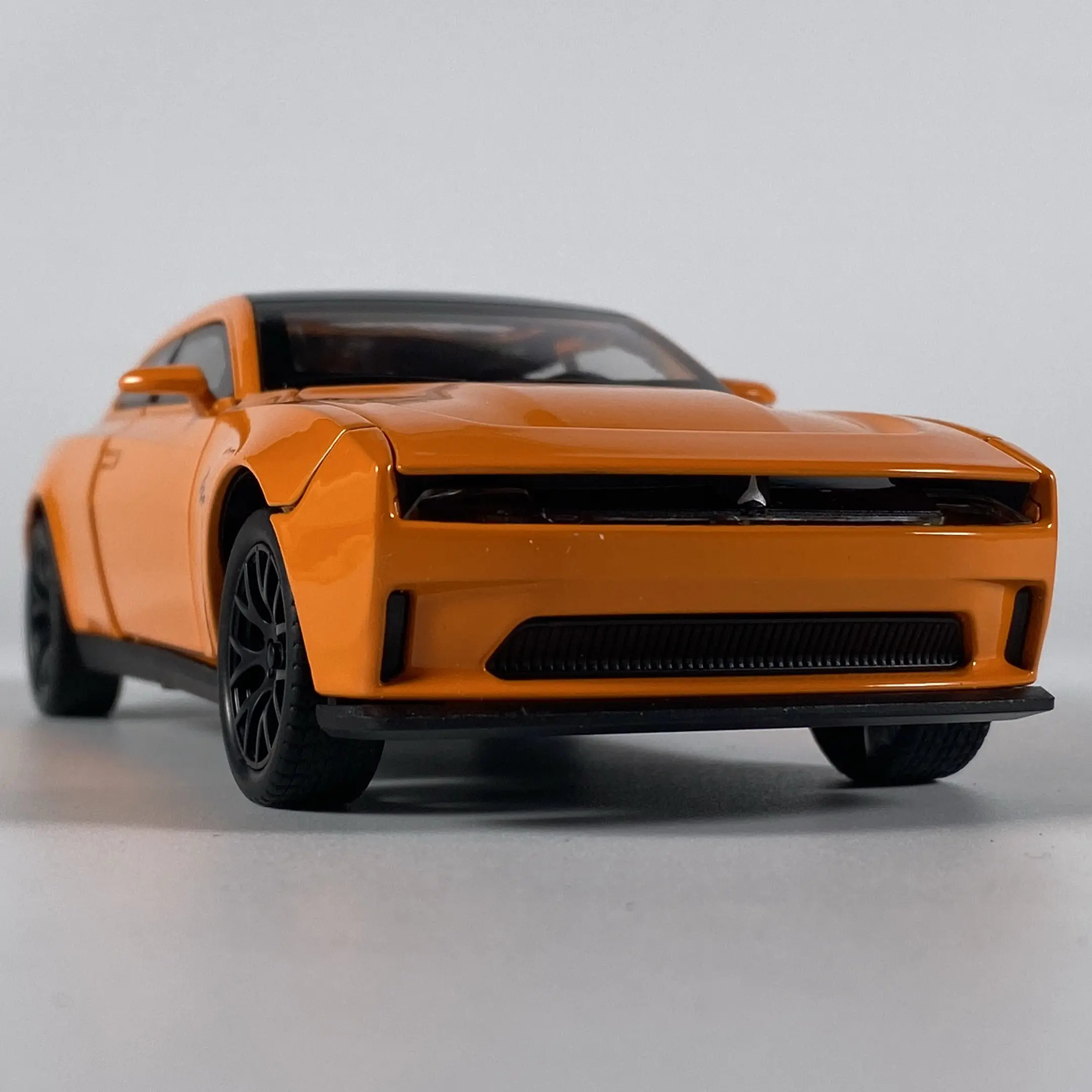 1:32 Dodge Charger Daytona SRT EV Hellcat SRT Alloy Diecast Model Car Decoration Hobby Collection Ornaments Holiday Present Boys