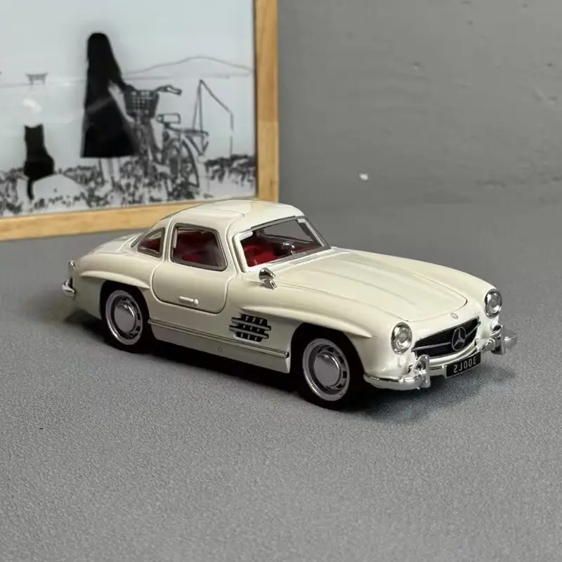 1:32 Mercedes Benz 300SL Classic Car Alloy Car Diecast Model Simulation Miniature Car Model Decorative Trendy Ornaments For Boy