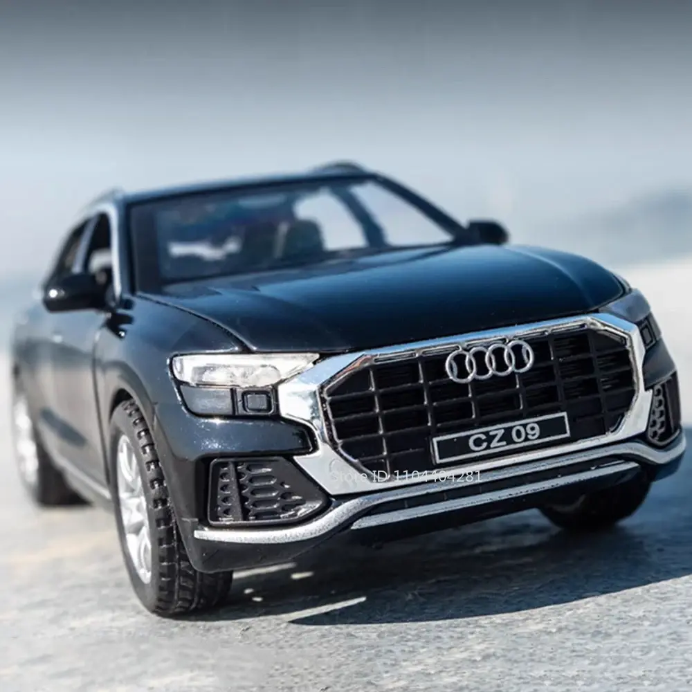 1:32 Q8 RS7 Car Metal Model Diecast Alloy Toy 6 Doors Opened with Sound Light Pull Back Vehices Collectable Miniature Home Decor