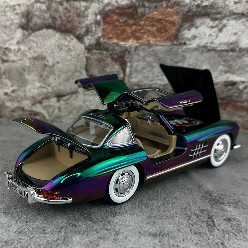 Classic 1:24 Mercedes-Benz 300SL Electroplated Version Alloy Car Diecast Metal Model Collect Hobby Model Ornaments Gift For Boys