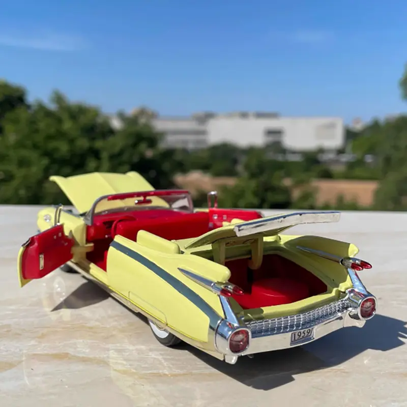 Diecast 1:32 Scale Cadi Classic Car Alloy Simulation Car Model Classic Adult Collection Static Display