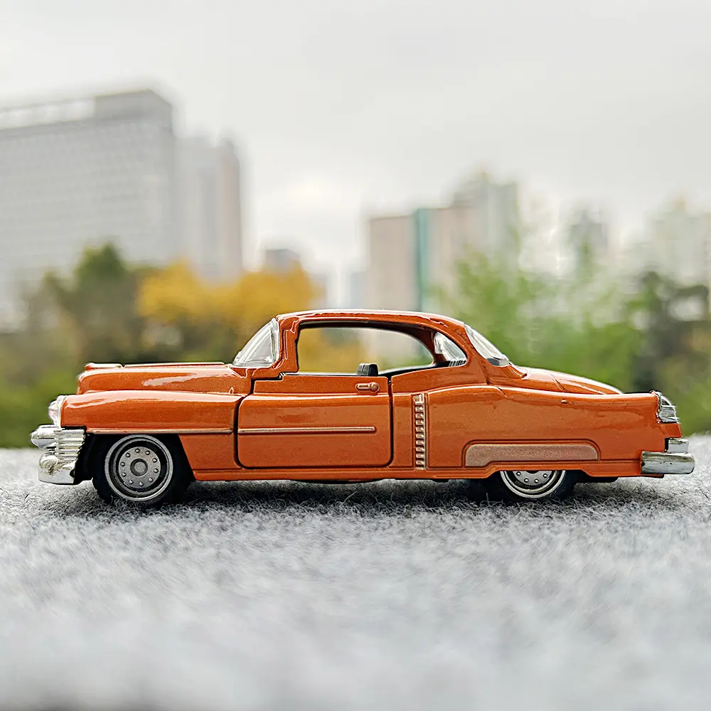 1:32 Alloy Diecast CadillacS Vintage Car Model Classic Pull Back Car Miniature Vehicle Replica For Collection Gift for Kids