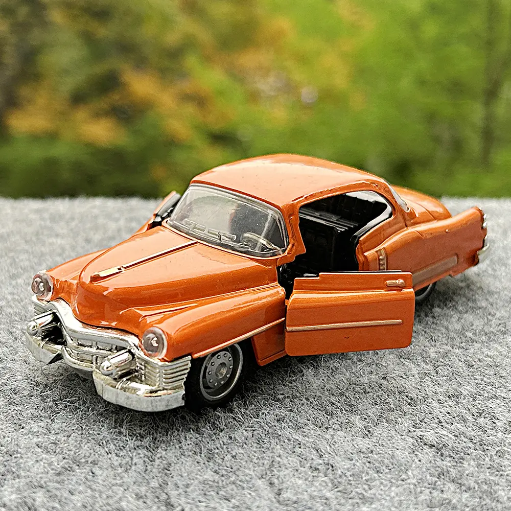 1:32 Alloy Diecast CadillacS Vintage Car Model Classic Pull Back Car Miniature Vehicle Replica For Collection Gift for Kids