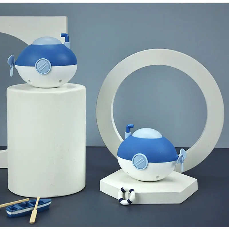 Baby takes a bath and plays in the water, Submarine, winding up animal chain, playing in the bathroom, children's toys