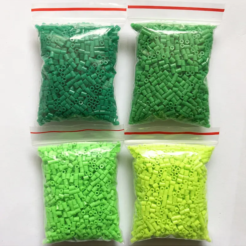 2.6mm/4pcs bag Mini 8000pcs Perler Hama Beads Iron Beads for Kids Diy Puzzles High Quality Handmade Gift Toy