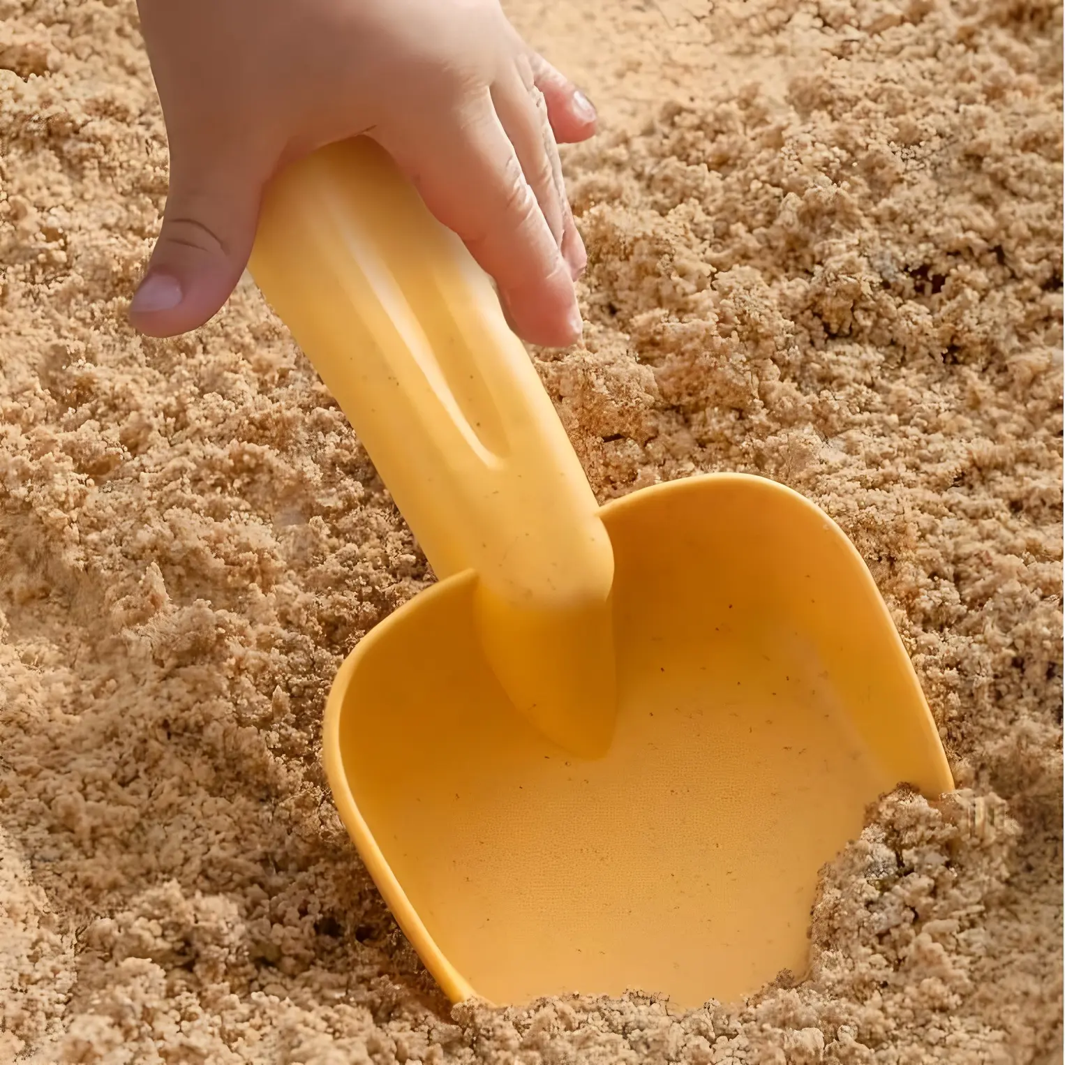 Beach Sand Play Toys for Kids Outdoor Water Bucket Shovel Rake Set Non-Toxic Plastic Sandbox Tools for Toddlers Summer Sand Toy