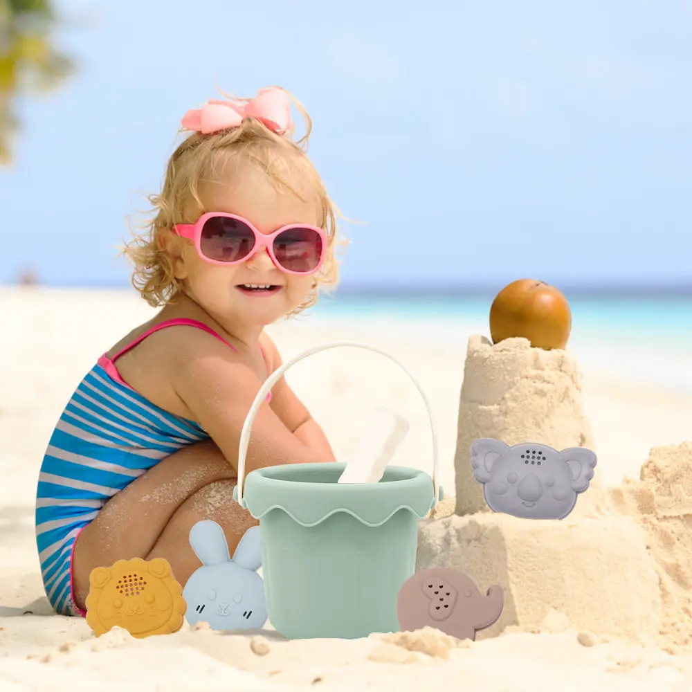 Silicone Kid Beach Toys Travel Friendly Beach Set Silicone Bucket Sand Molds Summer Outdoor Play Water Set Toys for Toddlers
