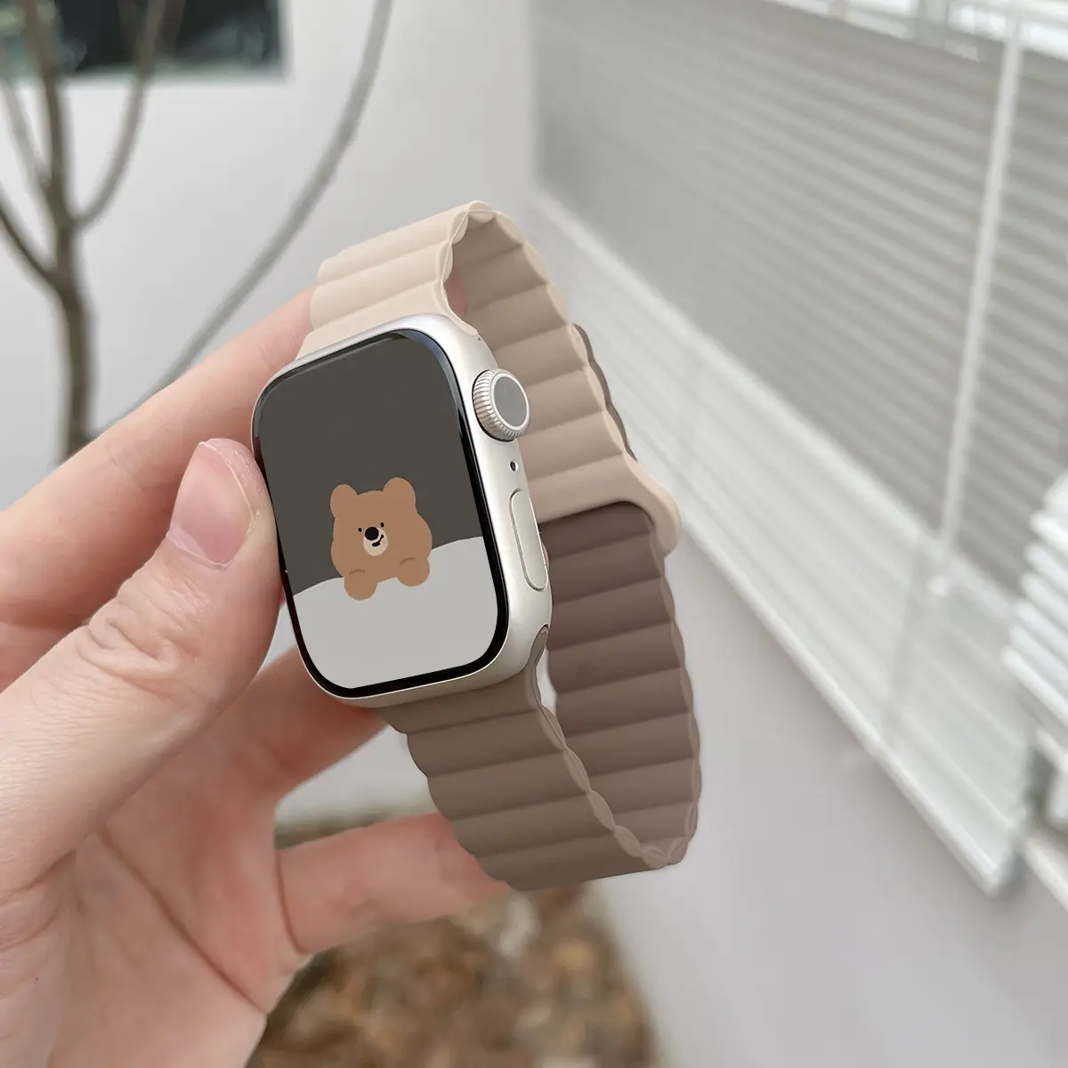 Magnetic Loop For Apple Watch Band 44mm Ultra 49mm 45mm 40 41 42mm Silicone sport Bracelet iWatch Serie 10 98 7 6 SE 5 4 3 Strap