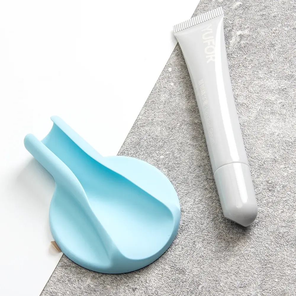 Silicone Lip Gloss Magnetic Phone Holder Unlimited Models Universal Lazy Bracket Mobile Phone Holder Placement Lipstick