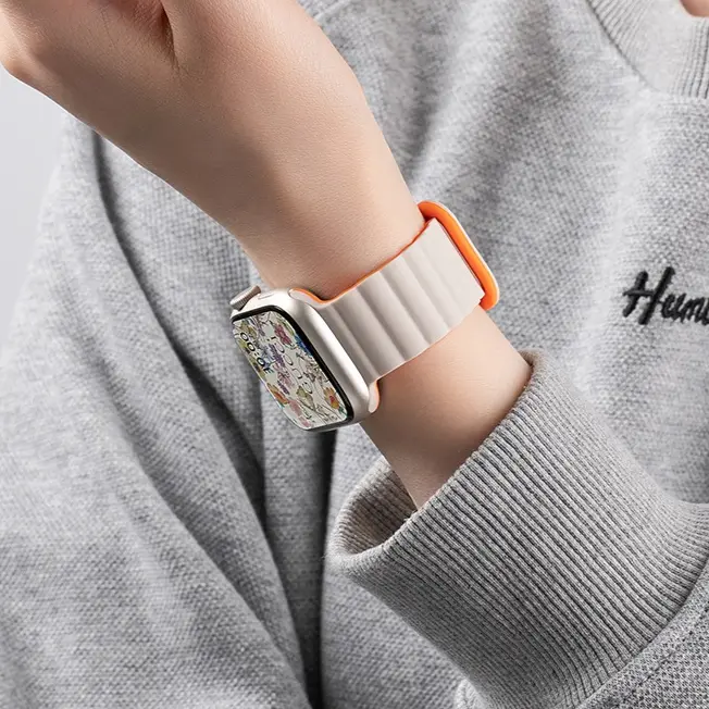 Original Magnetic bands for Apple Watch Strap 46mm 44mm 45 49mm 41mm Silicone Bracelet For iwatch Ultra 2 Series 9 8 SE Correa