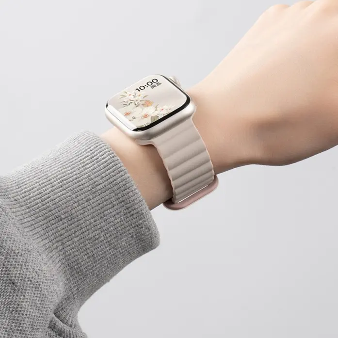 Original Magnetic bands for Apple Watch Strap 46mm 44mm 45 49mm 41mm Silicone Bracelet For iwatch Ultra 2 Series 9 8 SE Correa