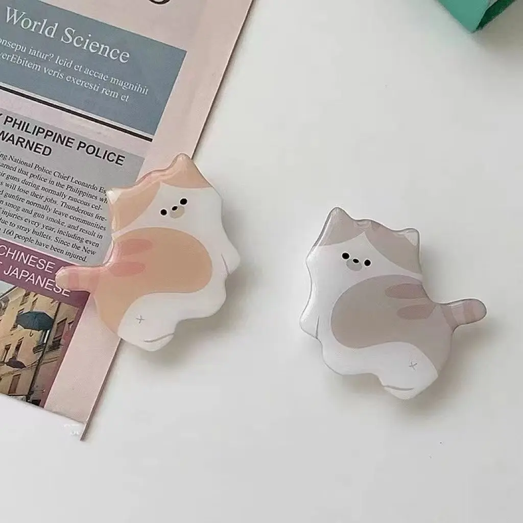 Cute Little Furball Phone Holder Is Suitable for Any Mobile Phone and Phone Case