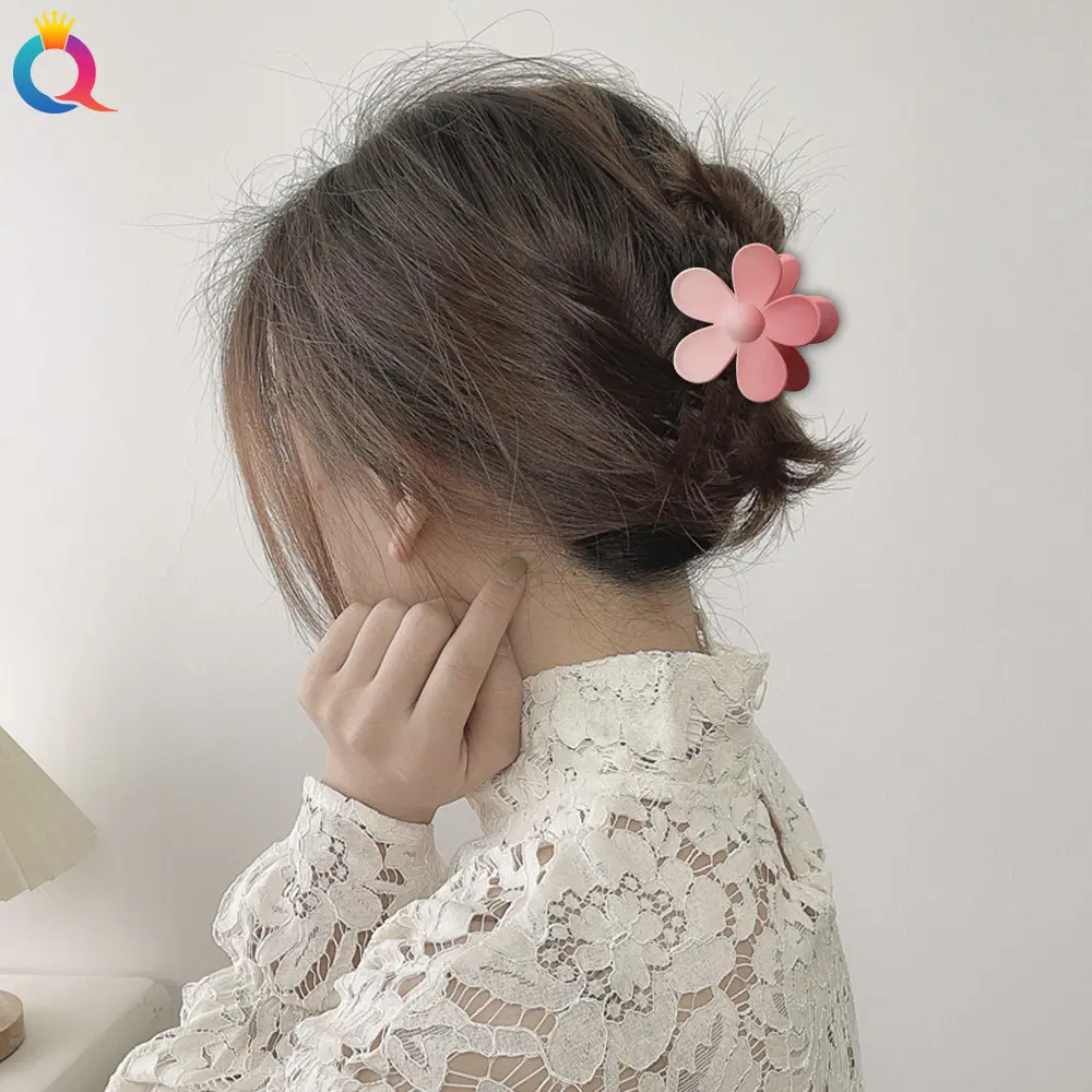 New Matte Acrylic Gradient Pink Hair Claw Hairpin Large Geometry Barrette Crab Hair Clip for Women Girl Elegant Hear Accessories