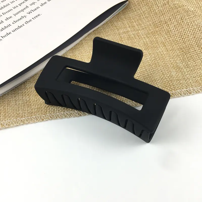 Black Geometric Square Hair Claw Clips for Women Hollow Acrylic Shark Clips Minimalist Versatile Back Head Hairgrips Accessories