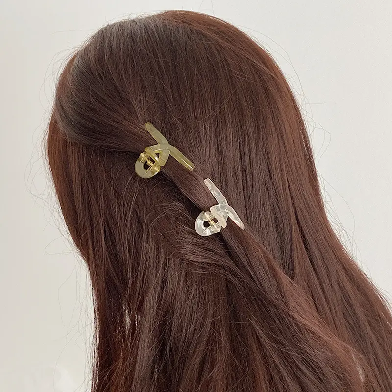 4pcs mini cute claw clip small girl hair claw semi transparent bangs side clip small shark clip women's hair accessory