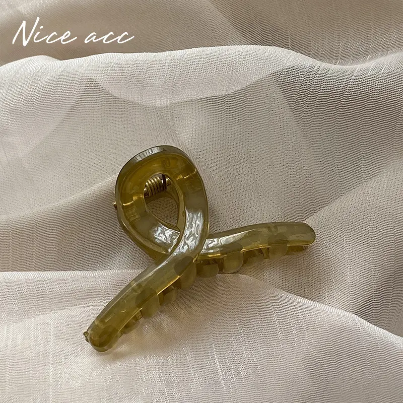 4pcs mini cute claw clip small girl hair claw semi transparent bangs side clip small shark clip women's hair accessory