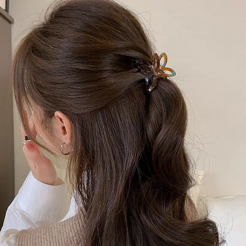 New Butterfly Hair Clips Women Retro French Personality Jelly Hairpin Plastic Green Hair Claw Ladies Hairgrips Hair Accessories