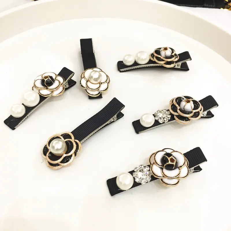 Elegant Camellia Pearl Hair Claws Clips Hairgrips For Women 2024 Rose Flower Rhinestone Acrylic Hair Accessories Clamp Wholesale