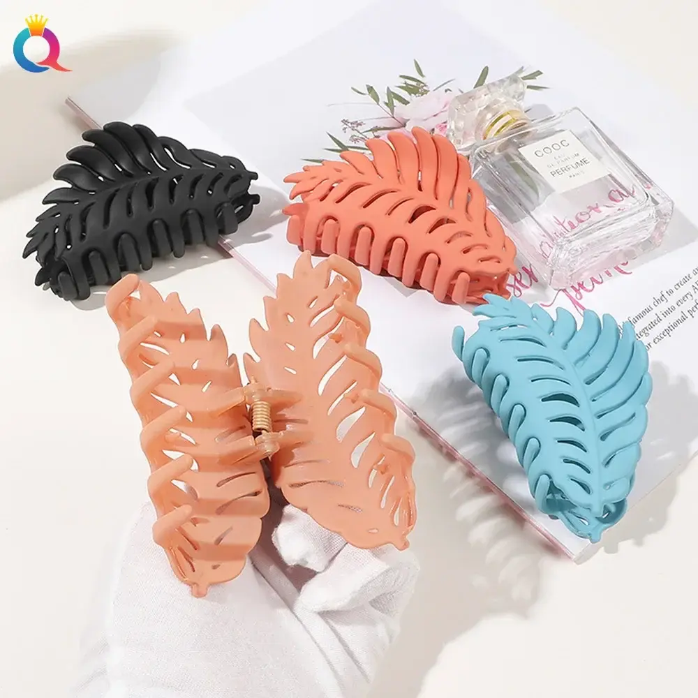 Matte Leaf Shape SolidColor Hair Claw for Women Frosted Grab Clip Bun Hair Accessories Styling Tool Ins Simple All-Match Hairpin