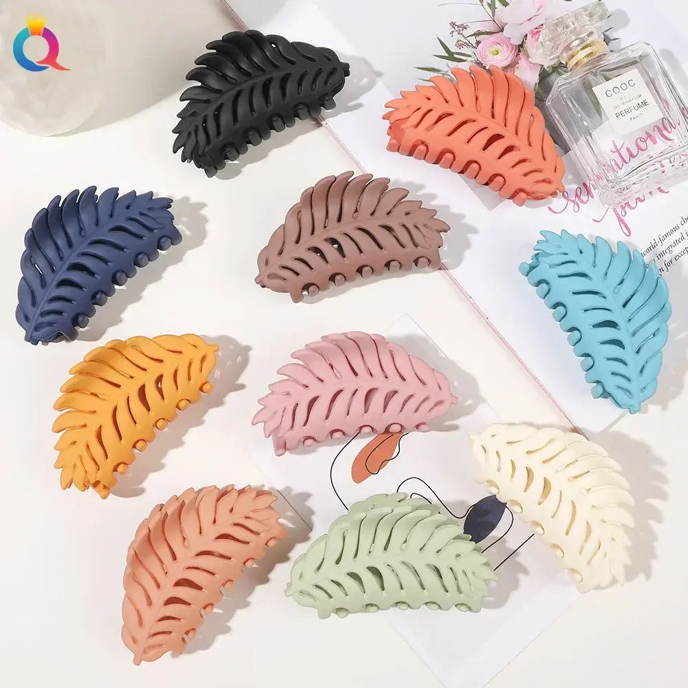 Matte Leaf Shape SolidColor Hair Claw for Women Frosted Grab Clip Bun Hair Accessories Styling Tool Ins Simple All-Match Hairpin