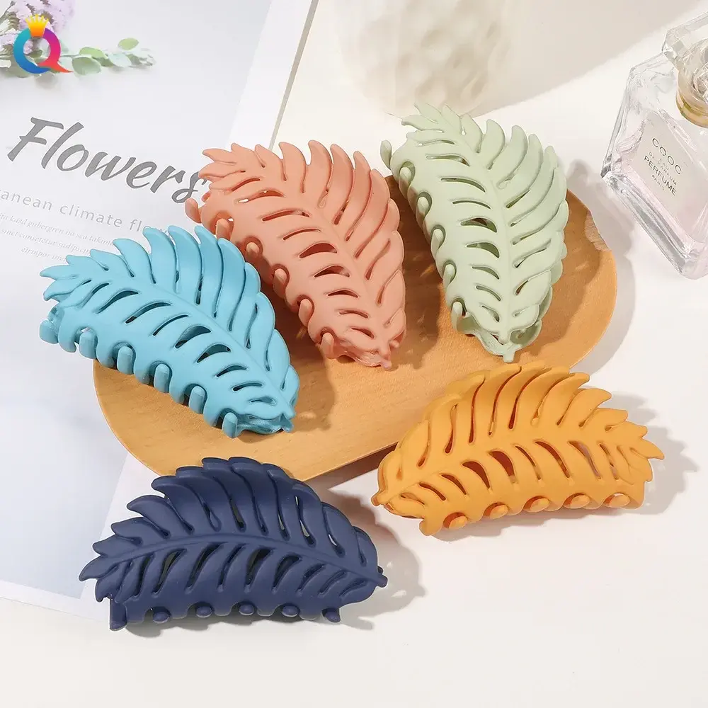 Matte Leaf Shape SolidColor Hair Claw for Women Frosted Grab Clip Bun Hair Accessories Styling Tool Ins Simple All-Match Hairpin
