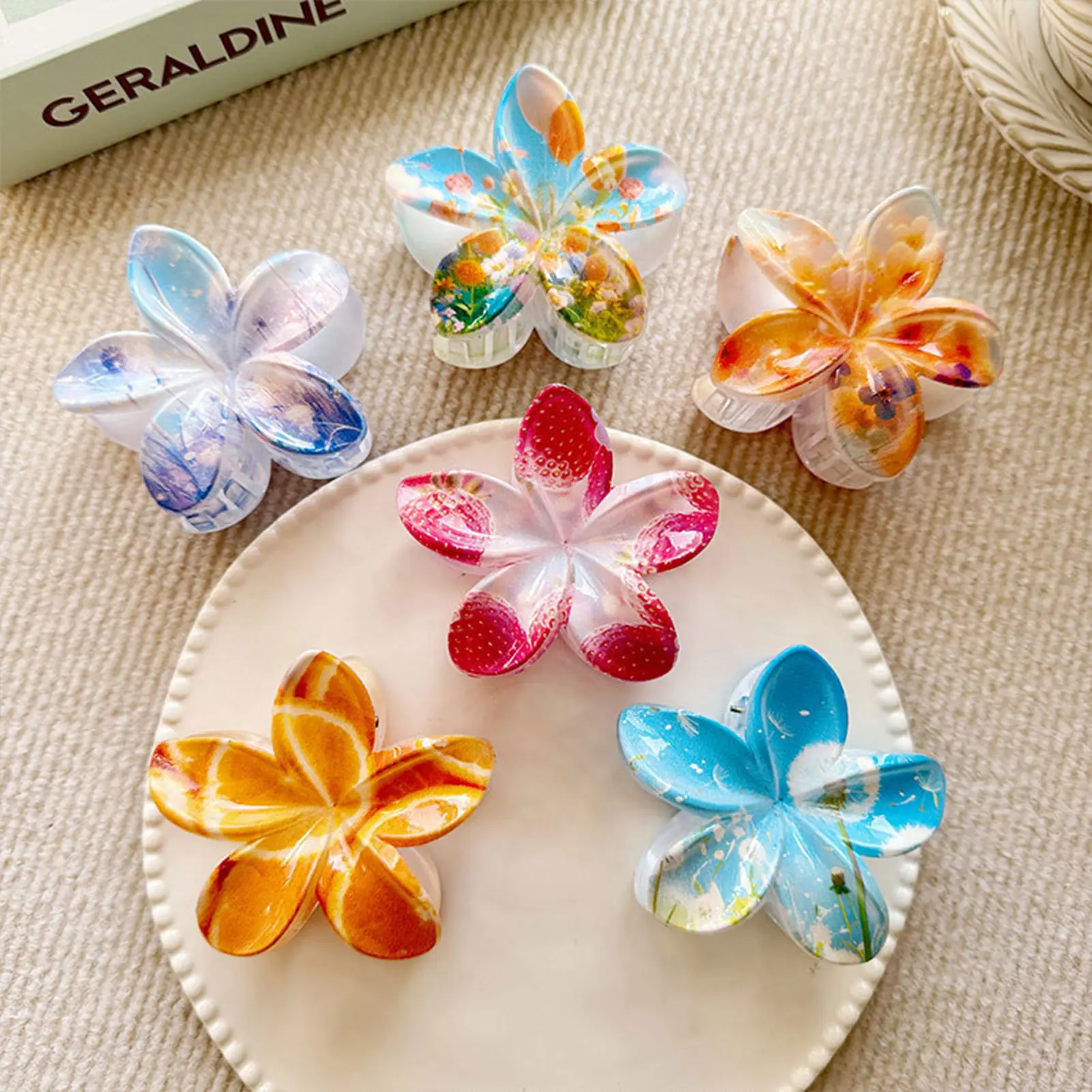 8cm Hawaii Flower Hair Claws For Women Fashionable Frangipani Shark Gripper Clip Bright Flower Hairpin Girls Hair Accessories