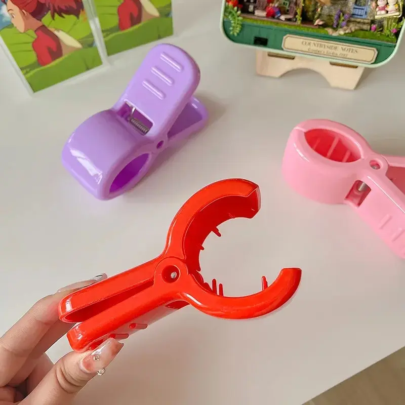 Cosplay Shark Hair Clip Red Ponytail Hairpin Korean Fashion Hair Claw Accessory for Adult Kid Arrietty Inspired  Cute Gift