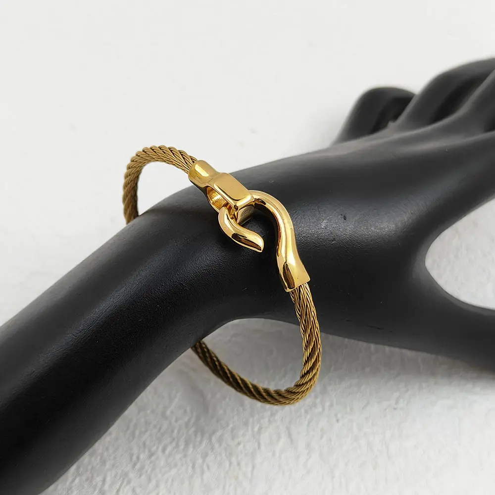 Stainless steel high-end circular hook hook bracelet wrist accessory waterproof accessory gift for mom
